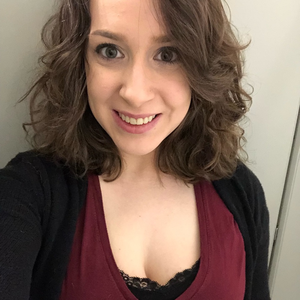 Meet your Posher, Yvette